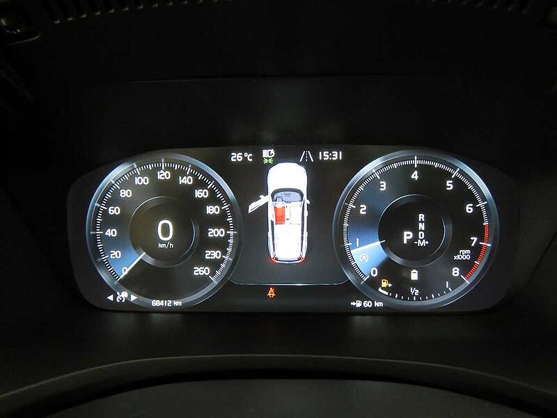 Volvo  Pro, B5 AWD mild hybrid