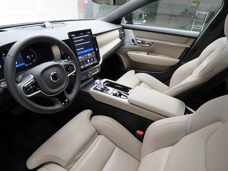 Volvo  Ultra, B5 마일드 하이브리드, 가솔린, 다크