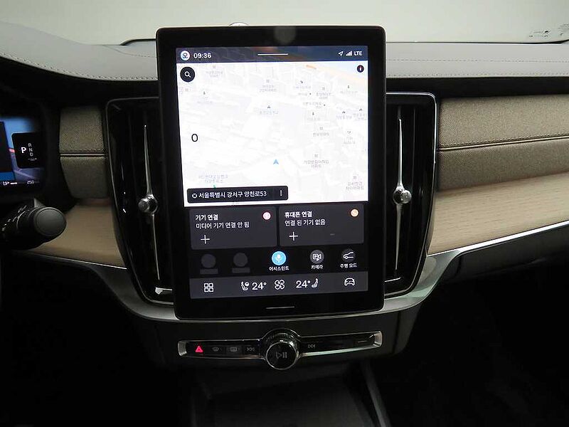 Volvo  Ultra, B5 마일드 하이브리드, 가솔린, 다크