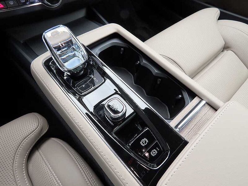 Volvo  Ultra, B5 마일드 하이브리드, 가솔린, 다크