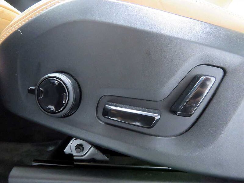 Volvo Inscription, B6 AWD (300 hp) aut 5 seat, 분리된 7개의 좌석