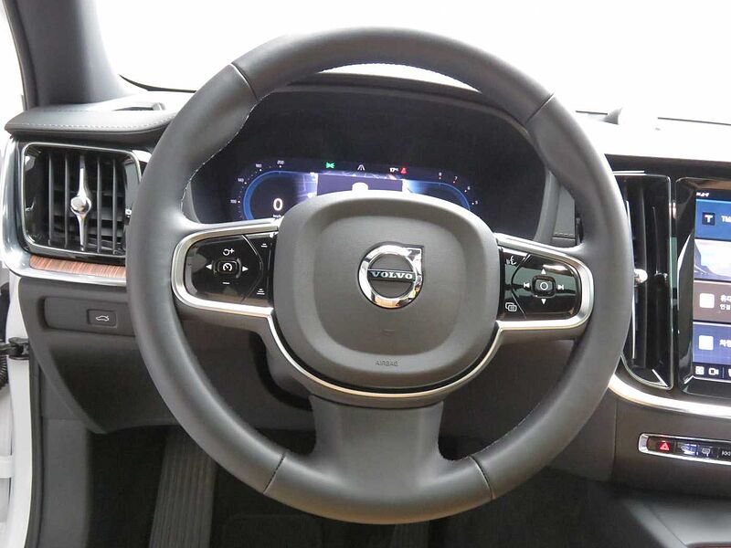 Volvo Ultra, B5 AWD 마일드 하이브리드, 가솔린, 브라이트