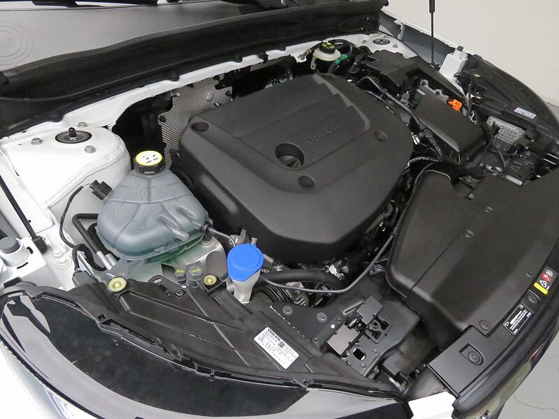 Volvo Ultra, B4 AWD 마일드 하이브리드, 가솔린, 다크