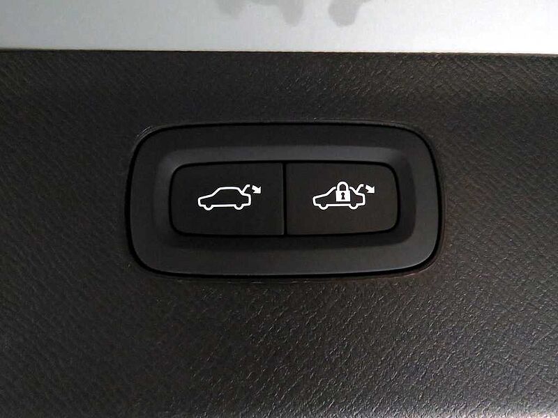 Volvo Recharge Ultimate, T8 AWD 플러그-인 하이브리드, 전기/가솔린, 브라이트, 7 좌석