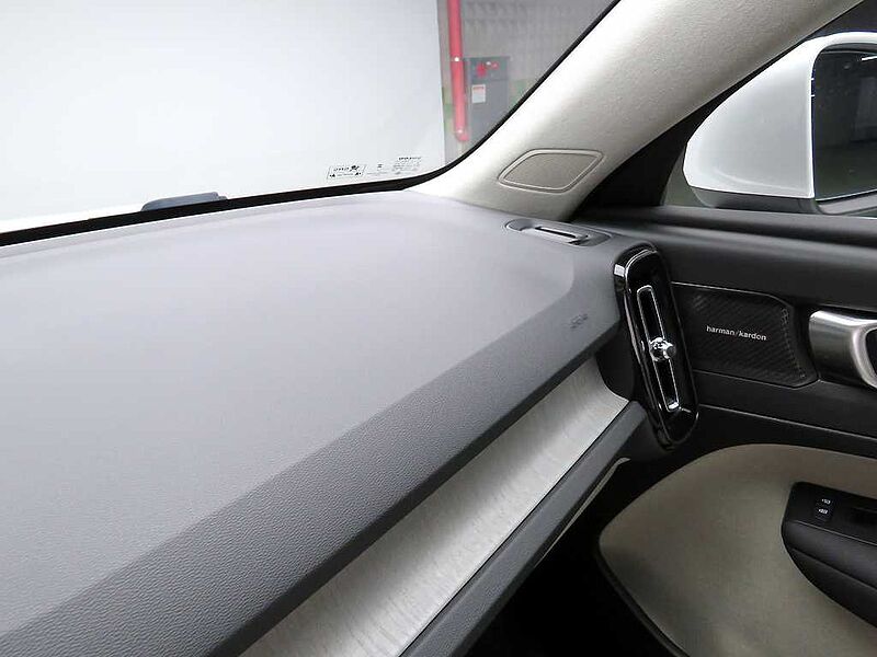 Volvo  Ultra, B4 AWD 마일드 하이브리드, 가솔린, 브라이트