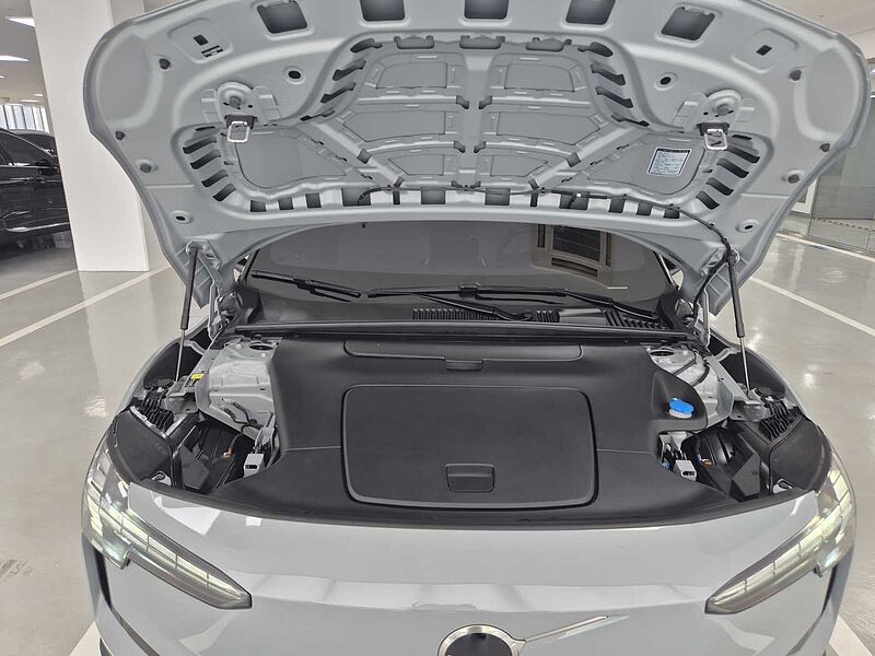 Volvo  Ultra, Single Motor Extended Range, 전기