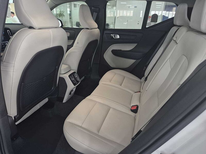 Volvo  Ultra, B4 AWD 마일드 하이브리드, 가솔린, 브라이트