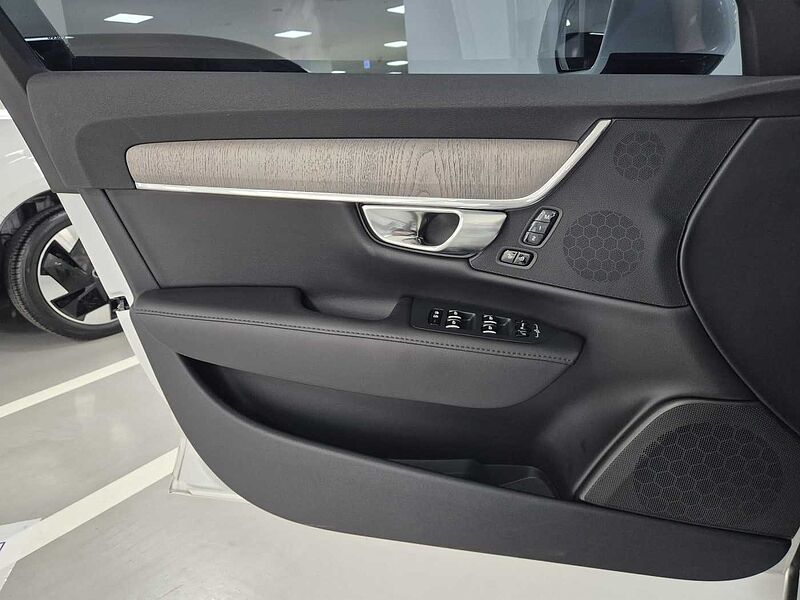 Volvo  Plus, B5 마일드 하이브리드, 가솔린