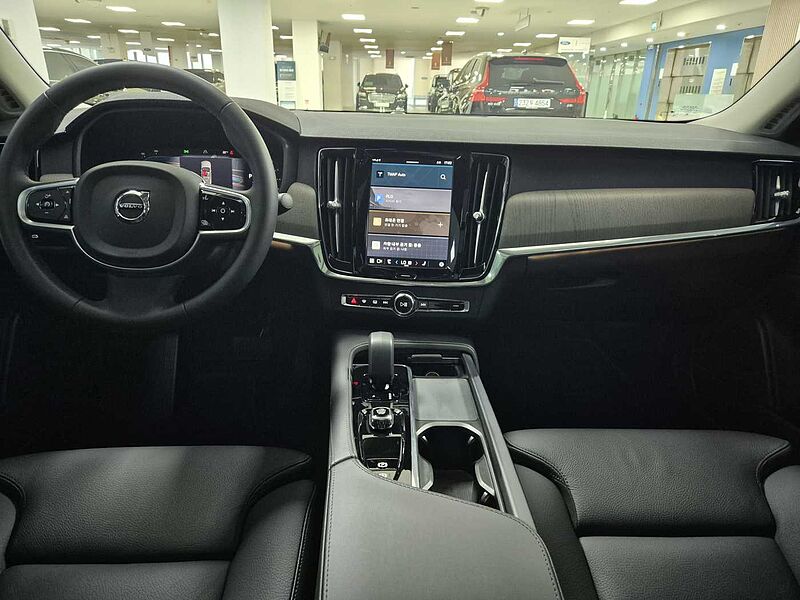 Volvo  Plus, B5 마일드 하이브리드, 가솔린