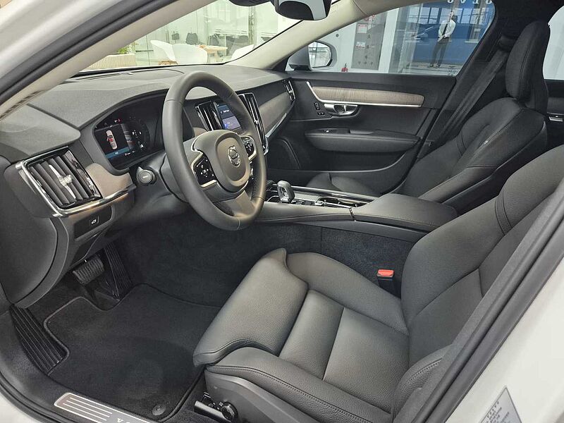 Volvo  Plus, B5 마일드 하이브리드, 가솔린