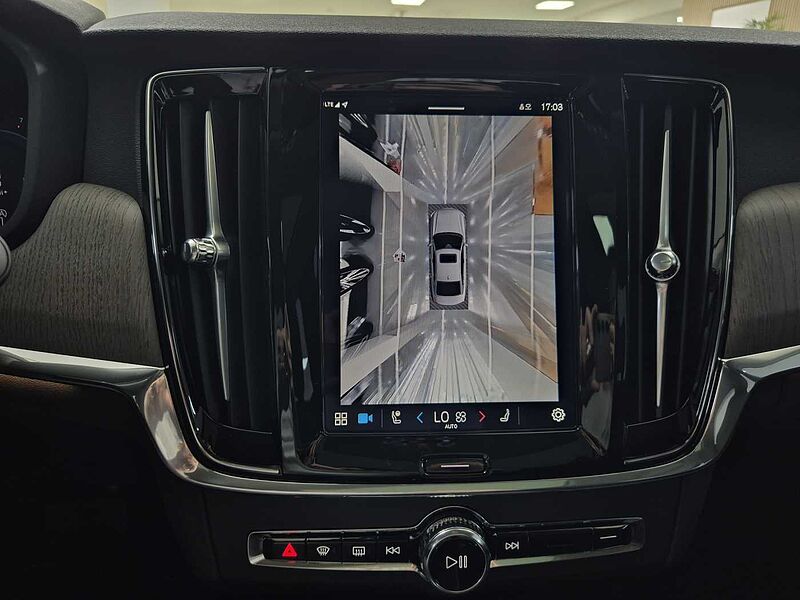 Volvo  Plus, B5 마일드 하이브리드, 가솔린