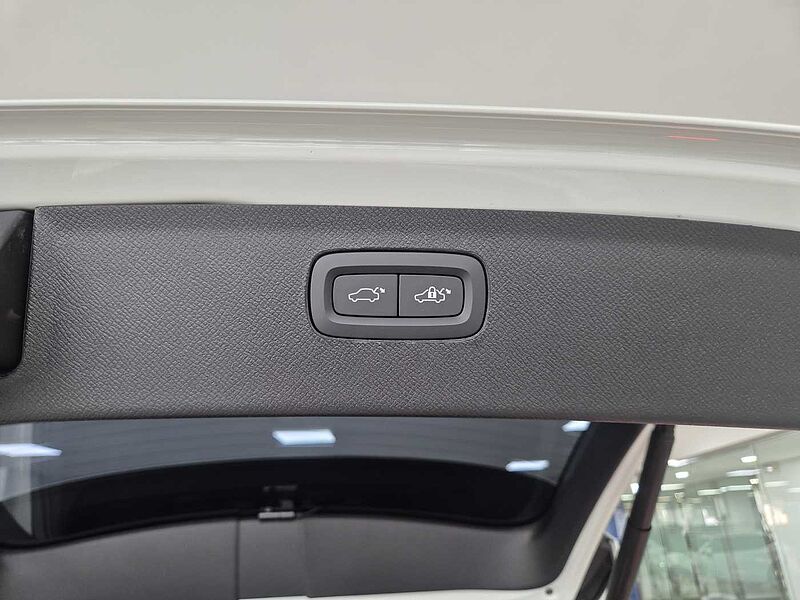 Volvo  Ultimate, B6 AWD mild hybrid, 가솔린, Bright, 7 좌석