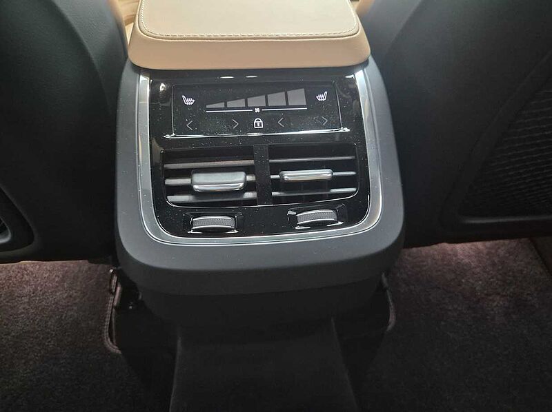 Volvo  Ultimate, B6 AWD mild hybrid, 가솔린, Bright, 7 좌석