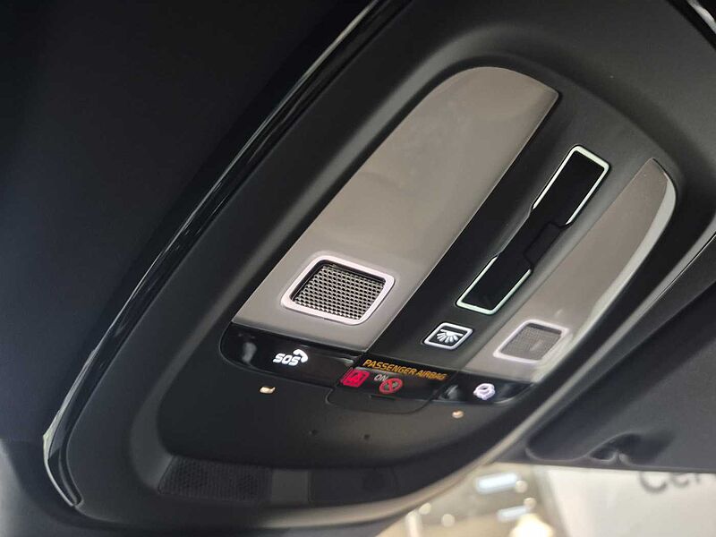 Volvo  Ultra, T8 AWD 플러그-인 하이브리드, 전기/가솔린, 브라이트