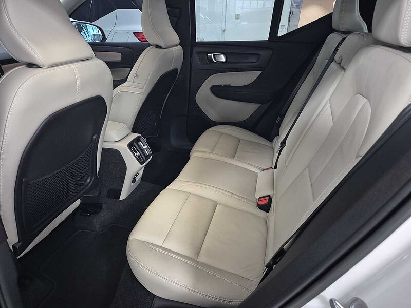 Volvo  Ultimate, B4 AWD mild hybrid, 가솔린, Bright