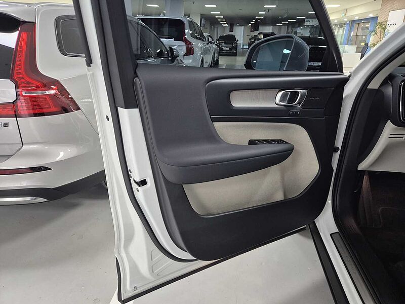 Volvo  Ultimate, B4 AWD mild hybrid, 가솔린, Bright