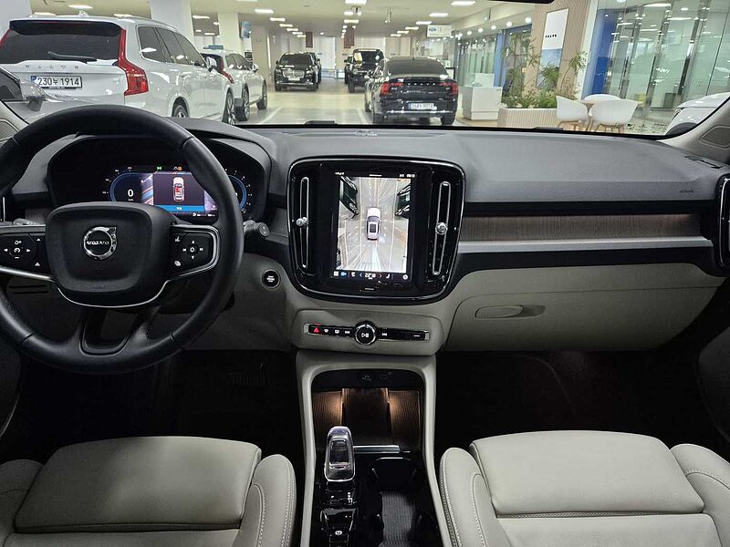 Volvo  Ultimate, B4 AWD mild hybrid, 가솔린, Bright