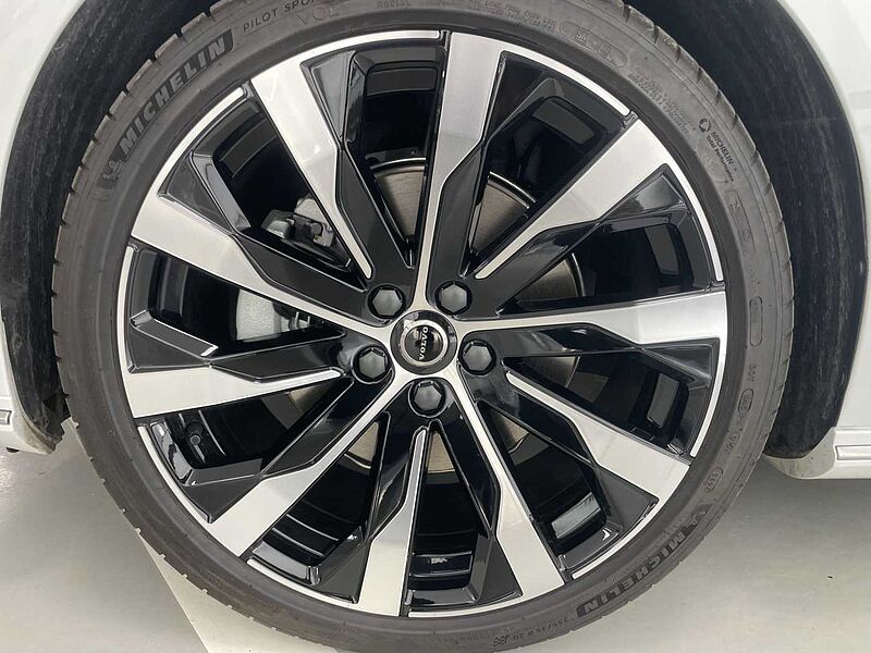 Volvo  Ultra, B5 마일드 하이브리드, 가솔린, 브라이트