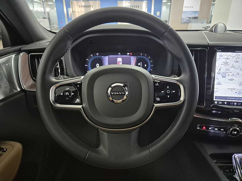 Volvo  Ultimate, B5 AWD mild hybrid, 가솔린, Bright