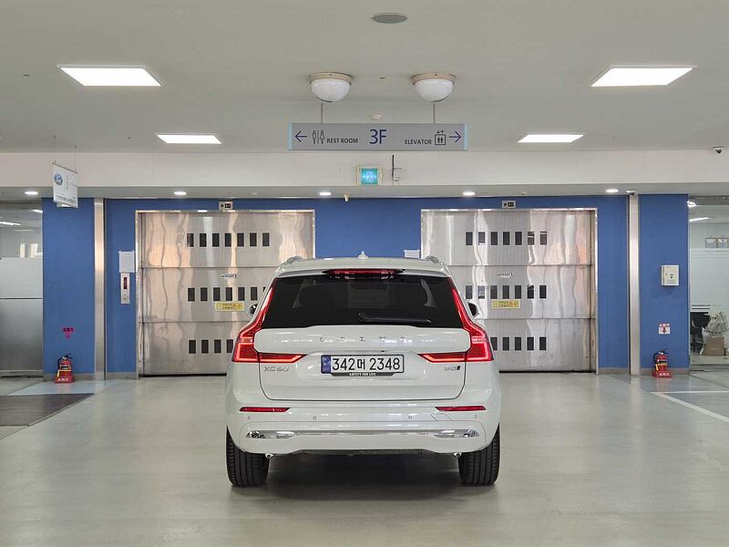 Volvo  Ultimate, B5 AWD mild hybrid, 가솔린, Bright
