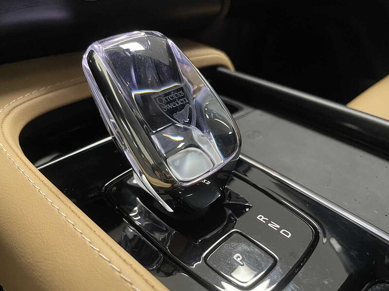 Volvo  Recharge Ultimate, T8 AWD 플러그-인 하이브리드, 전기/가솔린, 브라이트, 7 좌석