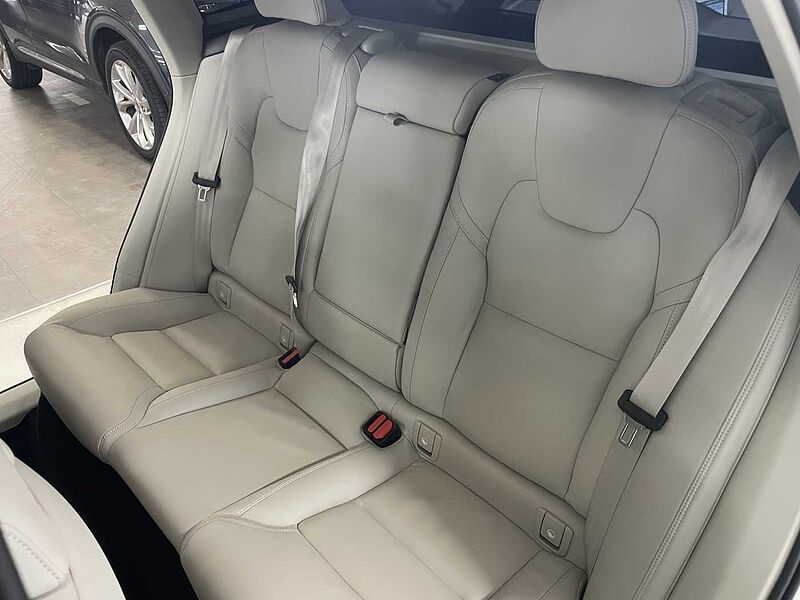 Volvo Ultra, B5 AWD 마일드 하이브리드, 가솔린, 다크