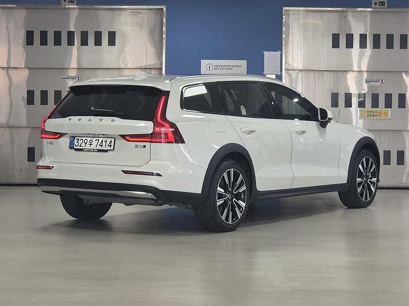 Volvo Ultra, B5 AWD 마일드 하이브리드, 가솔린, 브라이트