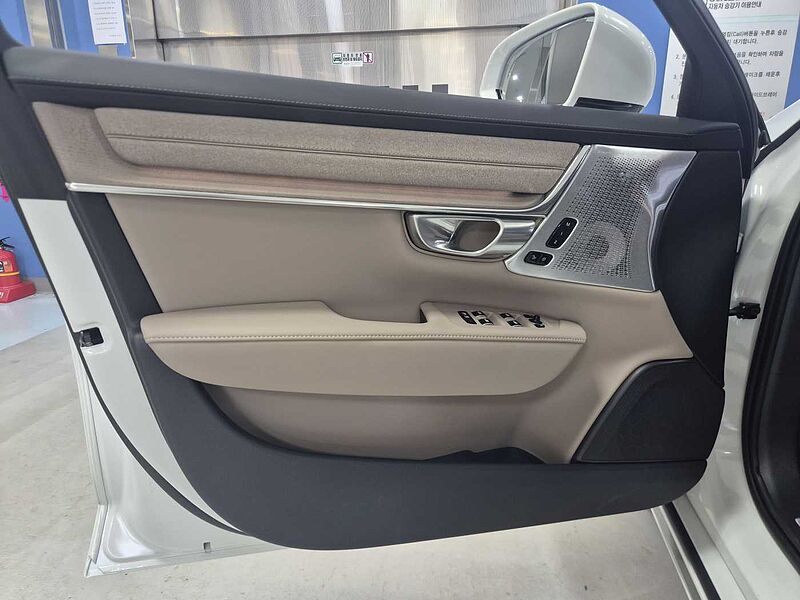 Volvo  Ultra, B5 마일드 하이브리드, 가솔린, 브라이트