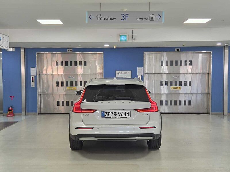 Volvo Ultra, B5 AWD 마일드 하이브리드, 가솔린, 브라이트