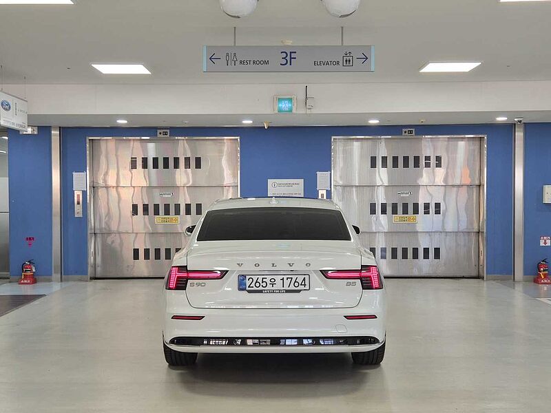 Volvo Ultra, B5 마일드 하이브리드, 가솔린, 브라이트