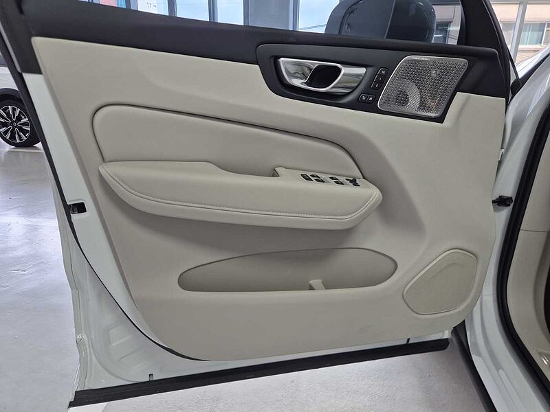 Volvo Ultra, B5 AWD 마일드 하이브리드, 가솔린, 브라이트