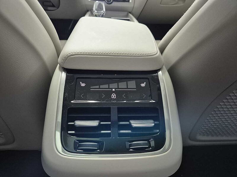 Volvo Ultra, B5 AWD 마일드 하이브리드, 가솔린, 브라이트