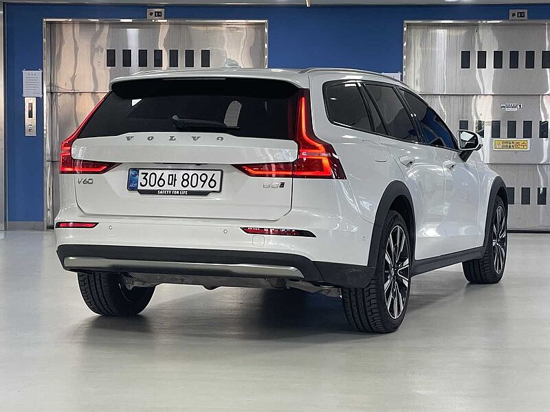 Volvo Ultra, B5 AWD 마일드 하이브리드, 가솔린, 브라이트