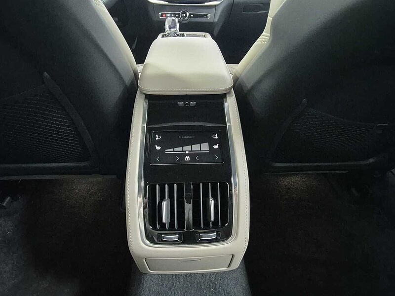 Volvo Ultra, B5 마일드 하이브리드, 가솔린, 다크