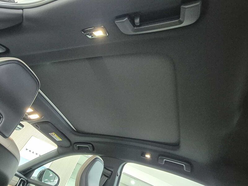 Volvo Ultra, B5 마일드 하이브리드, 가솔린, 다크