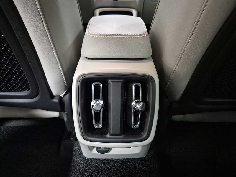 Volvo Ultra, B4 AWD 마일드 하이브리드, 가솔린, 브라이트