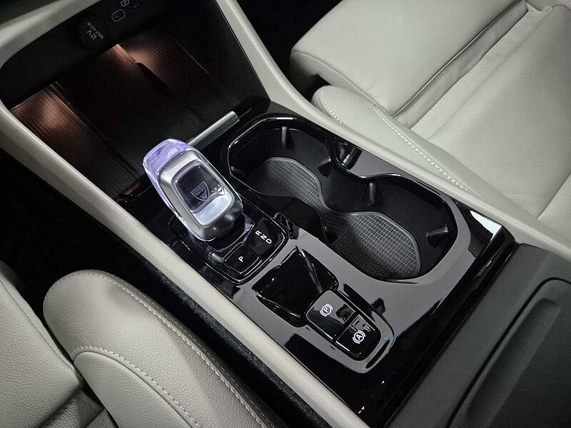 Volvo Ultra, B4 AWD 마일드 하이브리드, 가솔린, 브라이트
