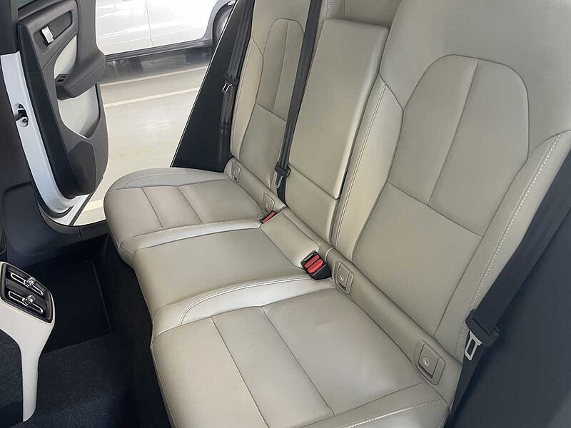 Volvo  Ultra, B4 AWD 마일드 하이브리드, 가솔린, 브라이트