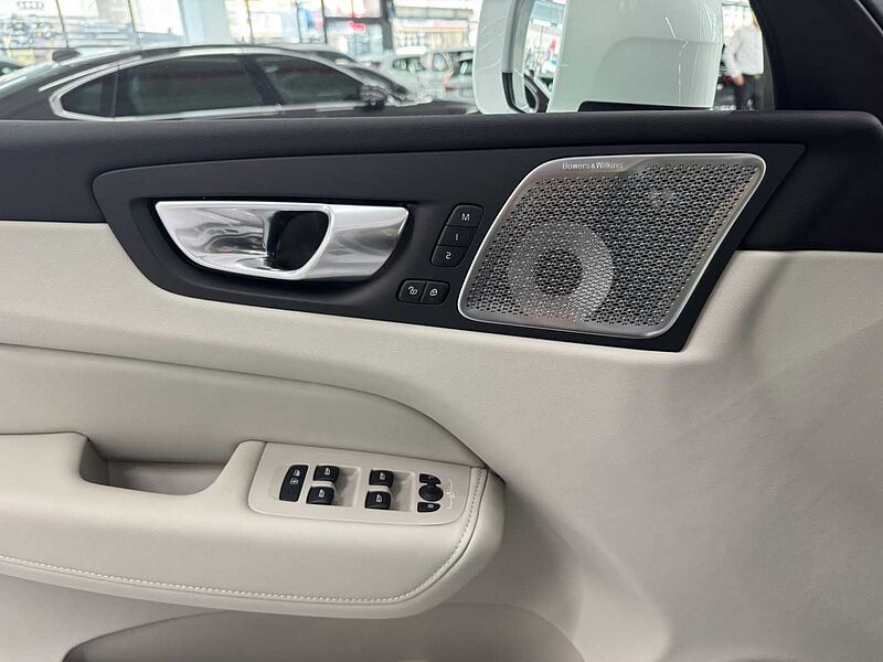 Volvo  Ultra, B5 AWD 마일드 하이브리드, 가솔린, 브라이트