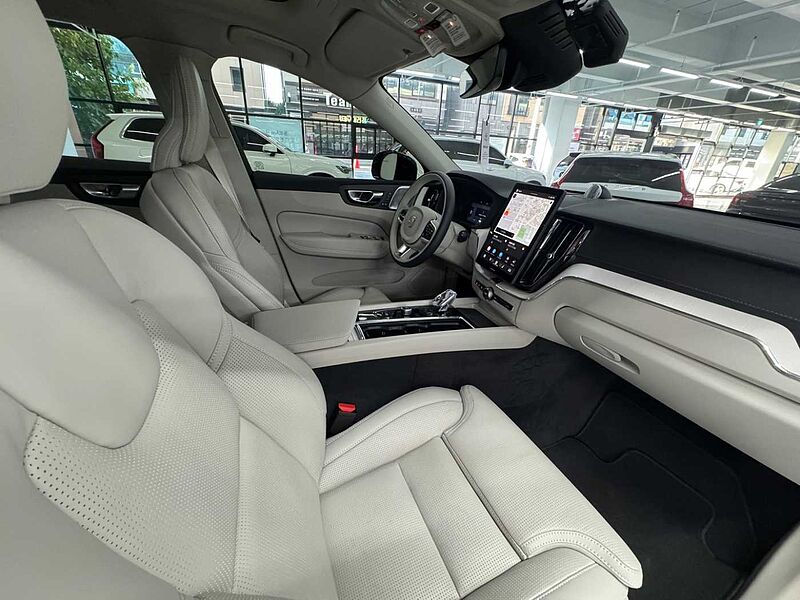 Volvo Ultra, B5 AWD 마일드 하이브리드, 가솔린, 브라이트