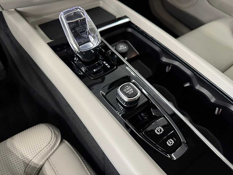 Volvo Ultra, B5 AWD 마일드 하이브리드, 가솔린, 브라이트