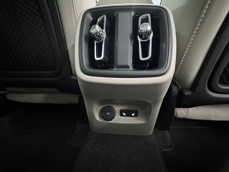 Volvo  Ultra, B4 AWD 마일드 하이브리드, 가솔린, 브라이트