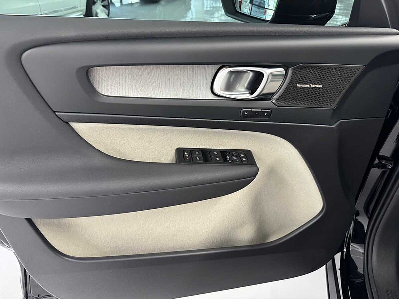 Volvo  Ultra, B4 AWD 마일드 하이브리드, 가솔린, 브라이트