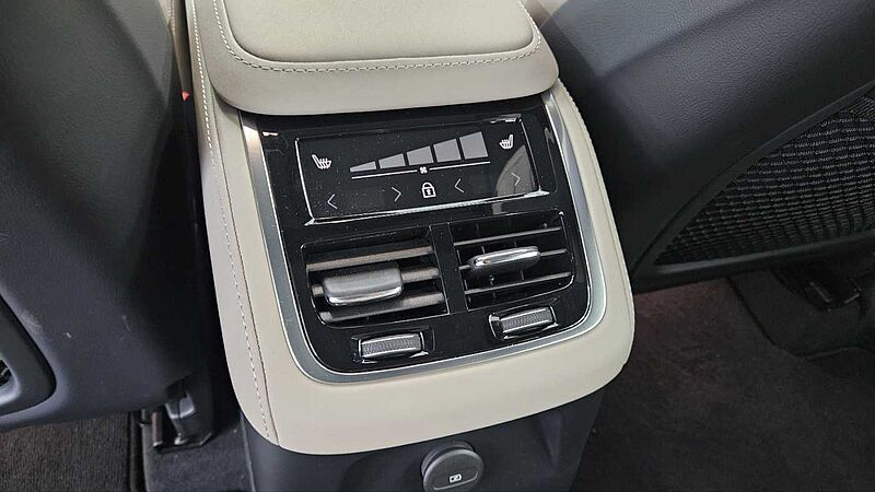 Volvo Ultra, T8 AWD 플러그-인 하이브리드, 전기/가솔린, 다크, 7 좌석