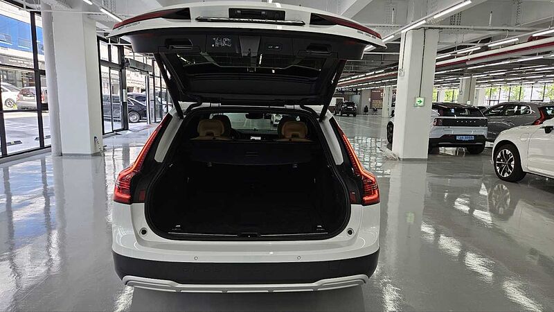 Volvo  Ultimate, B5 AWD mild hybrid, 가솔린