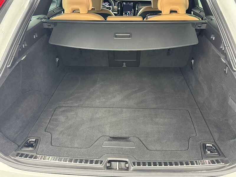 Volvo Ultra, B5 AWD 마일드 하이브리드, 가솔린, 브라이트