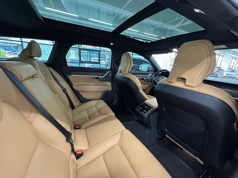 Volvo Ultra, B5 AWD 마일드 하이브리드, 가솔린, 브라이트