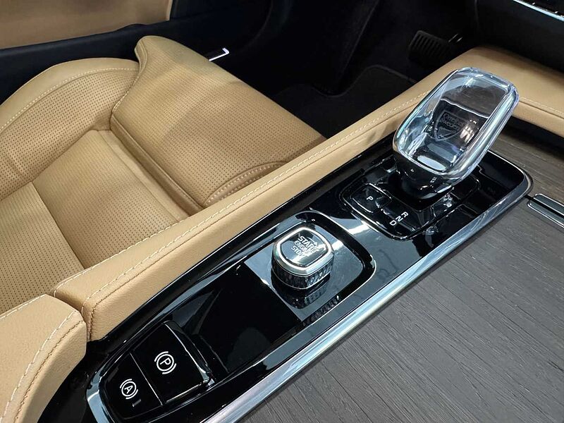 Volvo Ultra, B5 AWD 마일드 하이브리드, 가솔린, 브라이트