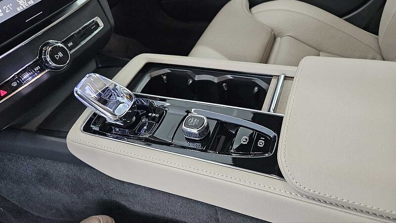 Volvo Ultra, B5 마일드 하이브리드, 가솔린, 브라이트