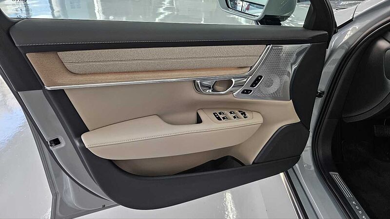 Volvo Ultra, B5 마일드 하이브리드, 가솔린, 브라이트